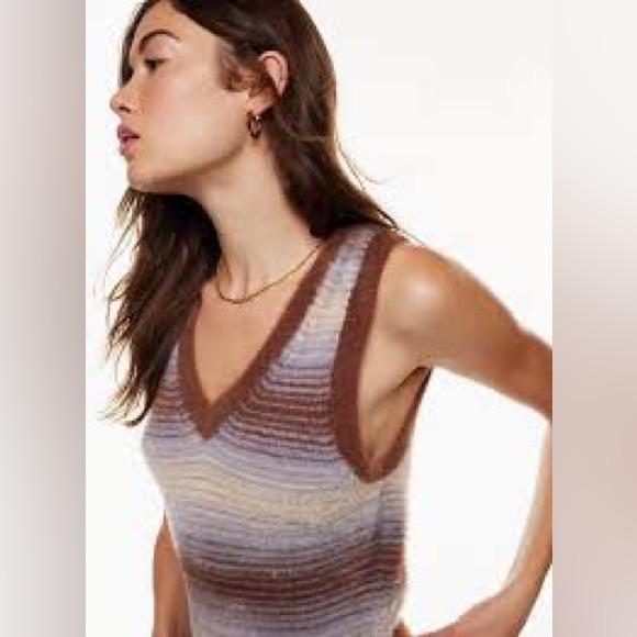 Sunday Best Tia Sweater Vest - Picture 2 of 3